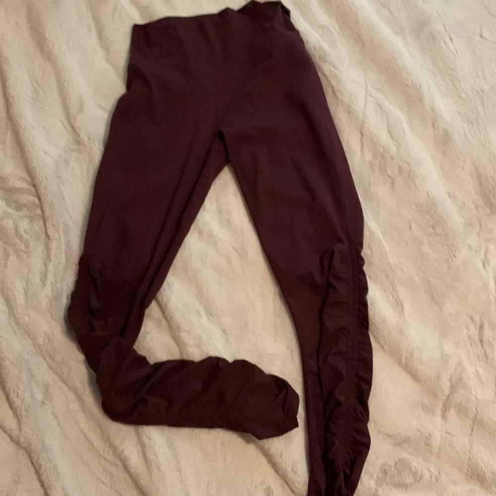Large Fabletics leggings